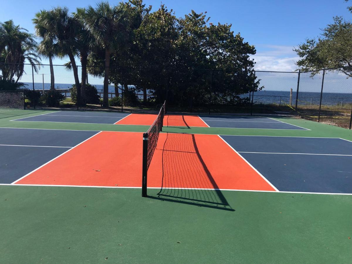Beautiful New Luxury Townhome With Private Beach And Swimming Pools Ruskin Extérieur photo