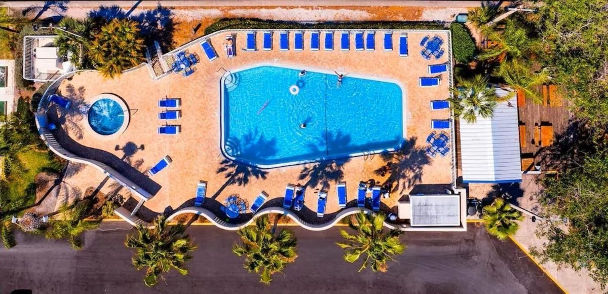 Beautiful New Luxury Townhome With Private Beach And Swimming Pools Ruskin Extérieur photo