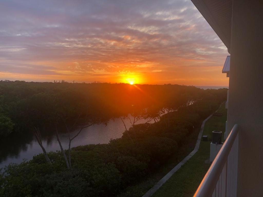 Beautiful New Luxury Townhome With Private Beach And Swimming Pools Ruskin Extérieur photo