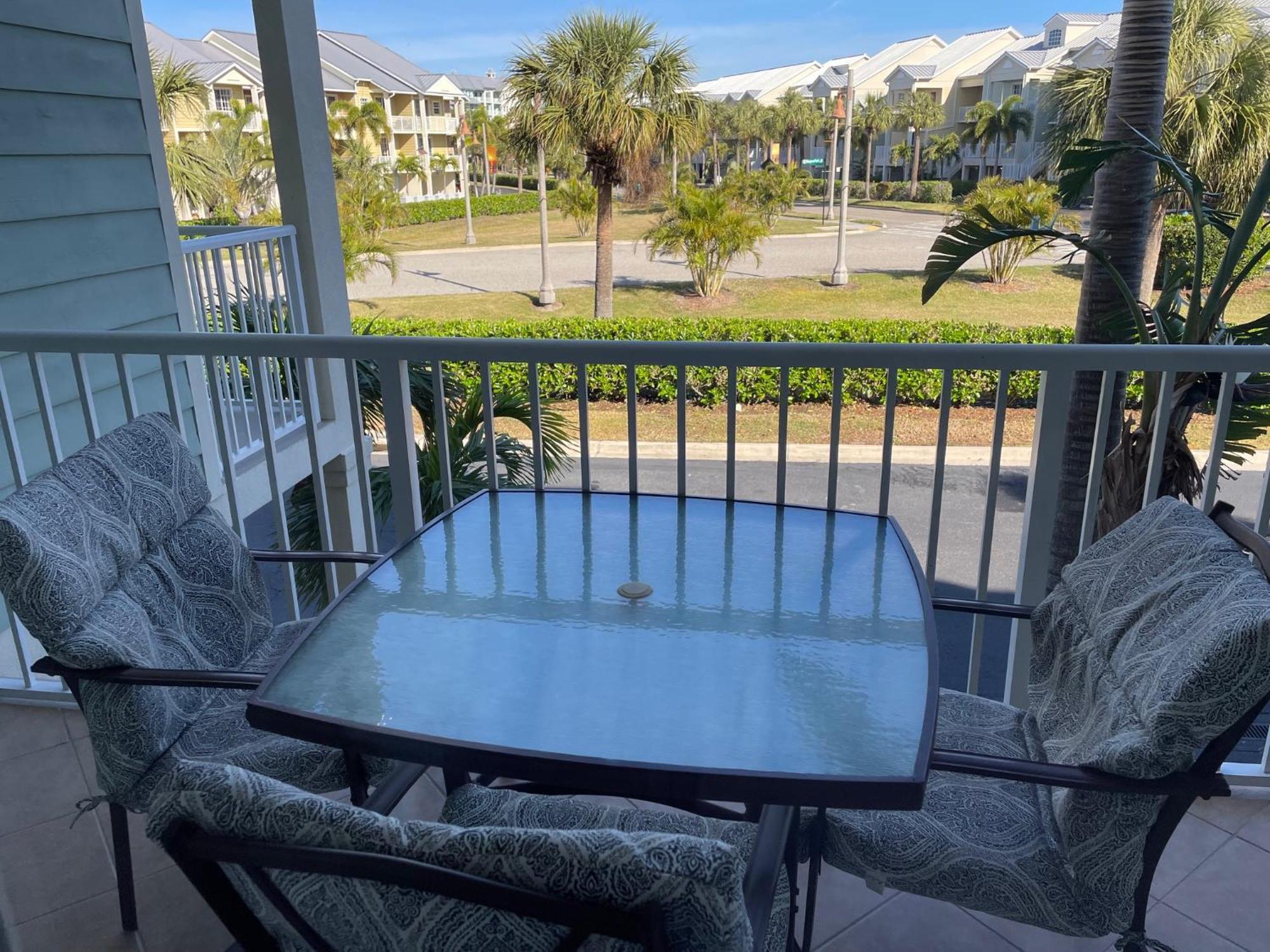 Beautiful New Luxury Townhome With Private Beach And Swimming Pools Ruskin Extérieur photo