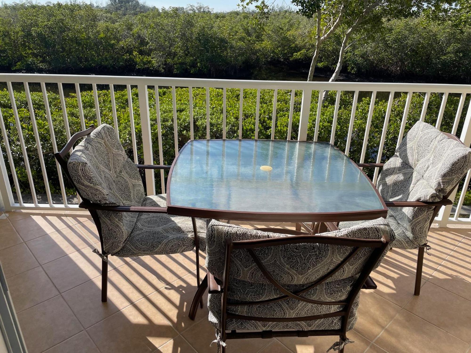 Beautiful New Luxury Townhome With Private Beach And Swimming Pools Ruskin Extérieur photo